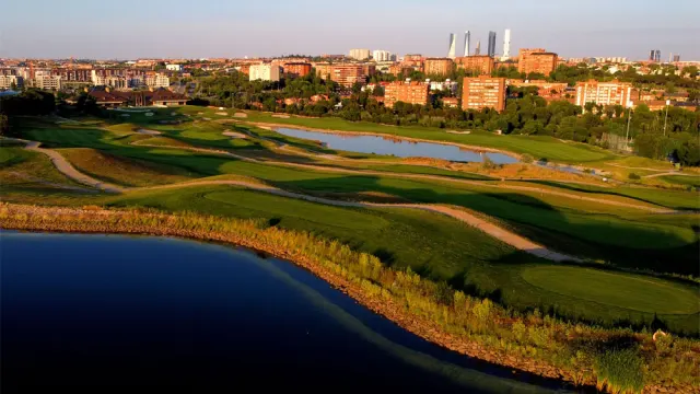Centro Nacional de Golf - Emma Villacieros - imagen del club